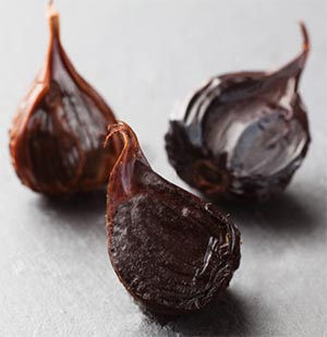 にんにくは熟成されると糖度が上がり、臭いもほとんど無く、まろやかなフルーティー