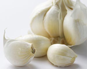にんにく選びは硬く身が詰まっている