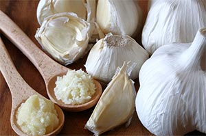 にんにくはスタミナ食材や精力アップ、生活習慣病予防やがん予防にも効果的で